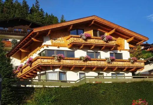 Living room of Apartment 1 at Haus Sonja in Seefeld